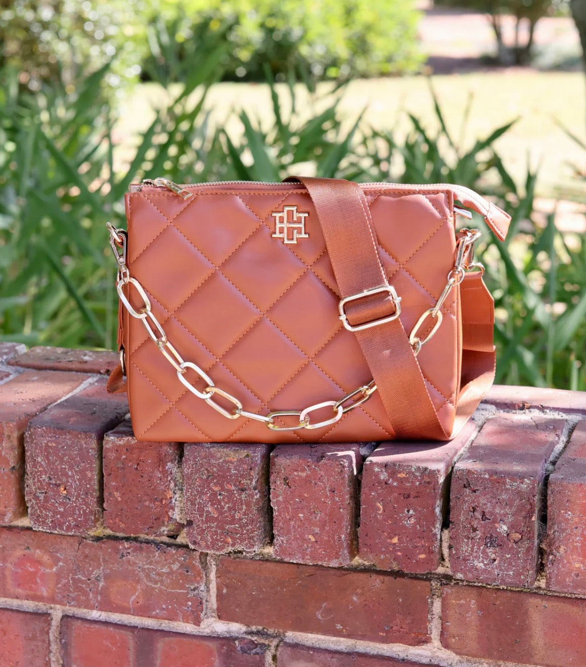 Ariana Crossbody - Saddle